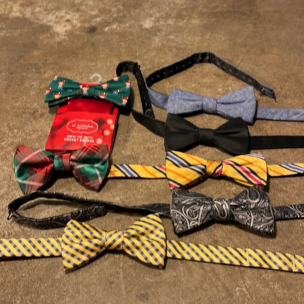 Lot of 7 bow ties